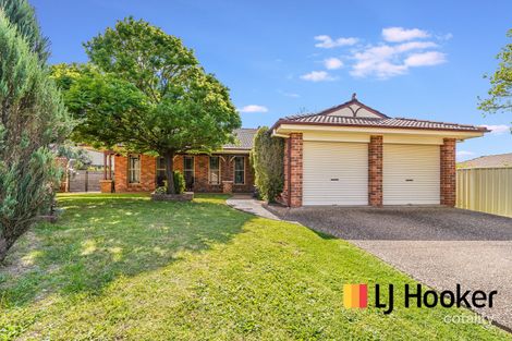 Property photo of 12 Siward Place Rosemeadow NSW 2560