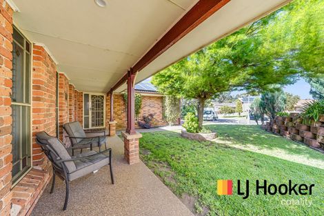 Property photo of 12 Siward Place Rosemeadow NSW 2560