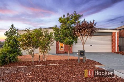 Property photo of 26 Caspian Chase Pakenham VIC 3810