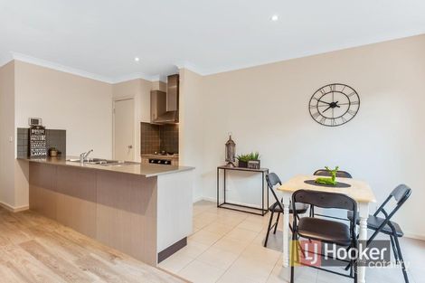 Property photo of 26 Caspian Chase Pakenham VIC 3810