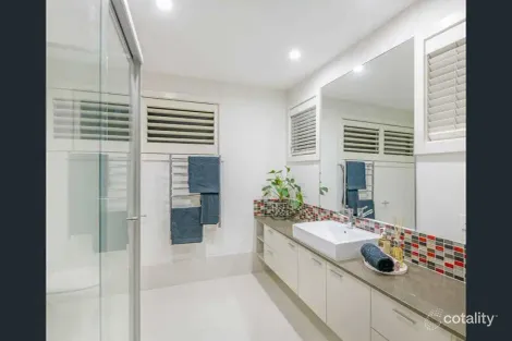Property photo of 62 Chatsworth Road Greenslopes QLD 4120