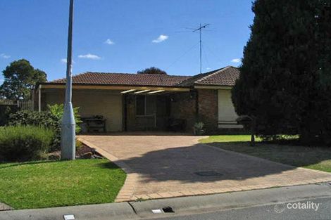 5 Maroni Pl, St Clair, NSW 2759