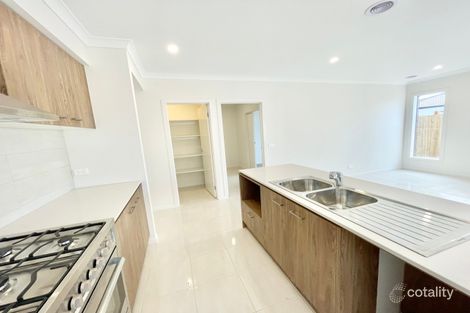 Property photo of 2 Petros Street Fraser Rise VIC 3336