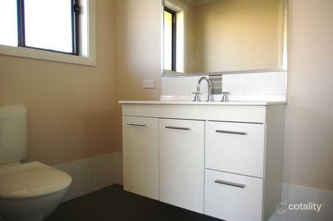 Property photo of 24 William Farrer Drive Dubbo NSW 2830