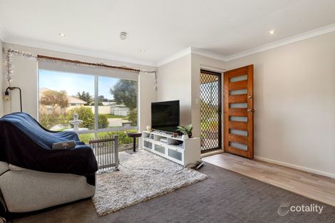 Property photo of 4 Cambridge Crescent Cooloongup WA 6168