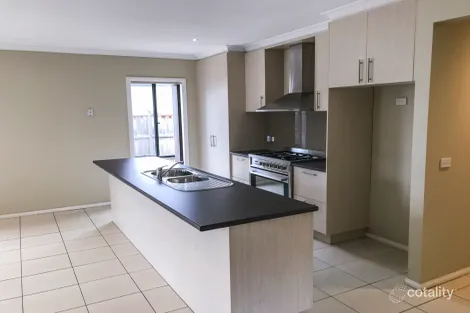 Property photo of 28 Pinrush Road Brookfield VIC 3338