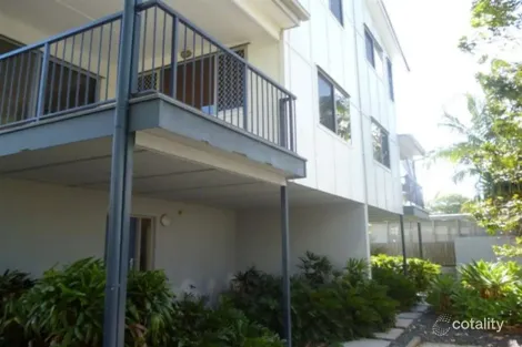 Property photo of 4/29 Proud Street Labrador QLD 4215