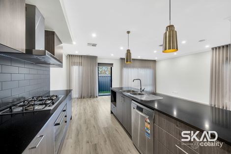 Property photo of 60 Scenery Drive Craigieburn VIC 3064