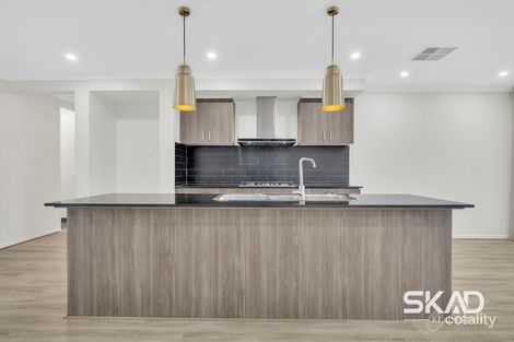 Property photo of 60 Scenery Drive Craigieburn VIC 3064