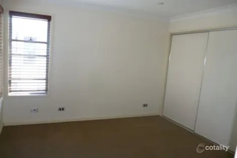 Property photo of 4/29 Proud Street Labrador QLD 4215