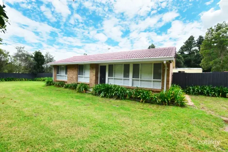 80 Burrawang St, Robertson, NSW 2577