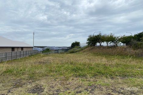 1 Macquarie Pl, Haywards Bay, NSW 2530