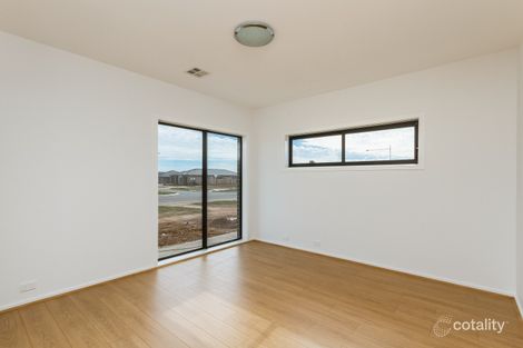 Property photo of 1 Stan Davey Rise Coombs ACT 2611