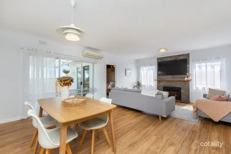 Property photo of 14 Skiddaw Crescent Warrnambool VIC 3280