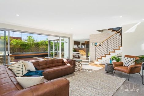 Property photo of 7 Levanzo Way Sorrento WA 6020
