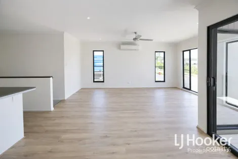 Property photo of 36 Garragull Drive Yarrabilba QLD 4207