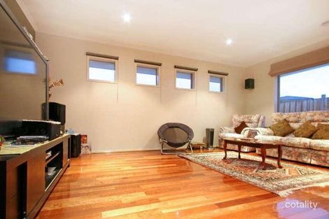 Property photo of 109 Sandhurst Boulevard Sandhurst VIC 3977