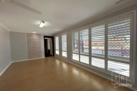 Property photo of 19 Begonia Place Sinclair WA 6450