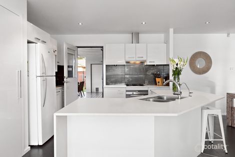 Property photo of 4 Harcourt Parade Macquarie Hills NSW 2285