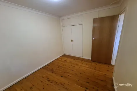 Property photo of 2/105 Kenna Street Orange NSW 2800