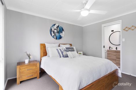 Property photo of 47 Warrina Avenue Summerland Point NSW 2259