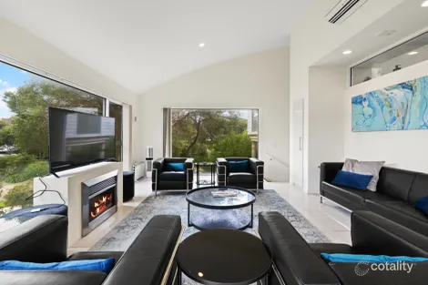 Property photo of 2B Harbour View Sandy Point VIC 3959