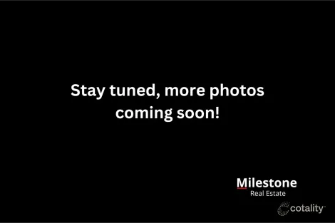 Property photo of 11 Royaloak Crescent Cranbourne East VIC 3977