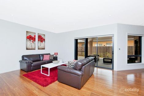 Property photo of 2 Kevin Curtis Crescent Casey ACT 2913