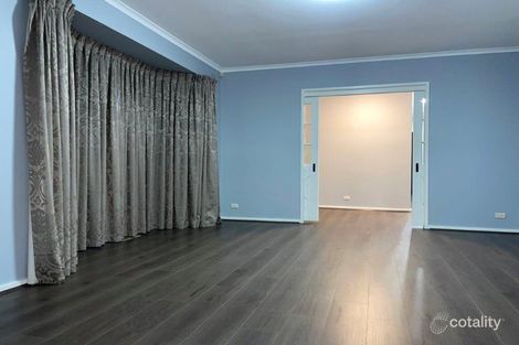 Property photo of 18 Wellesley Road Glen Waverley VIC 3150