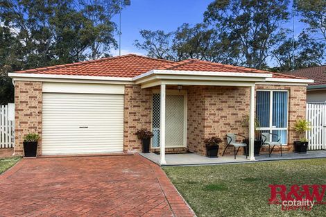 19 Selwyn Gr, Horsley, NSW 2530