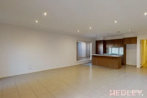 Property photo of 2/7 Casablanca Court Truganina VIC 3029