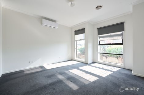 Property photo of 78 Hedgevale Drive Officer VIC 3809