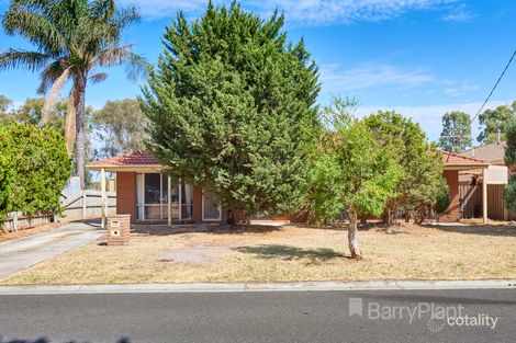 Property photo of 7 Ballanee Grove Cranbourne North VIC 3977
