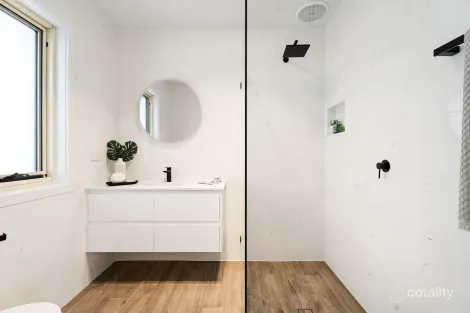 Property photo of 23 Peck Avenue Strathmore VIC 3041