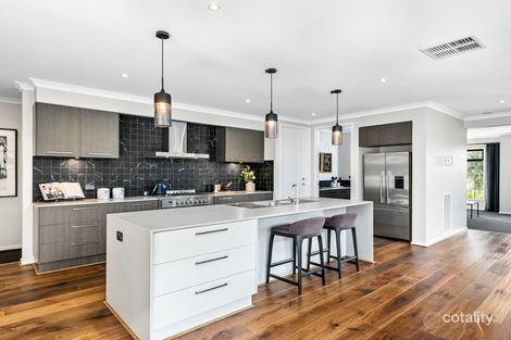 Property photo of 10 Moxham Drive Clyde North VIC 3978