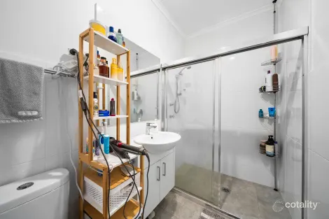 Property photo of 2/10 Tasman Place Lyons ACT 2606