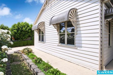 Property photo of 5 Brack Place Caroline Springs VIC 3023