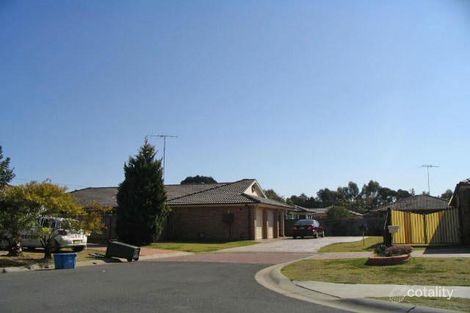 13 Derwent Ct, Wattle Grove, NSW 2173