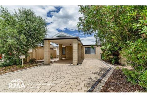 8b Hazlett Way, Canning Vale, WA 6155