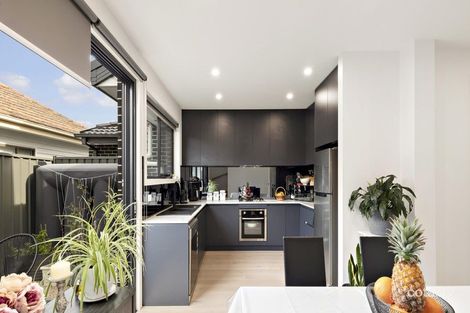 32 Paget Ave, Glenroy, VIC 3046