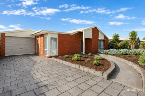 13 SANDALWOOD CT, GROVEDALE, VIC 3216