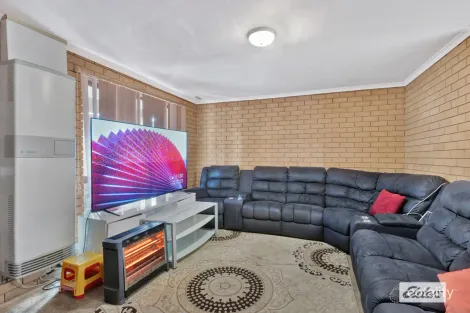 Property photo of 1/19 Maxwell Drive Wodonga VIC 3690