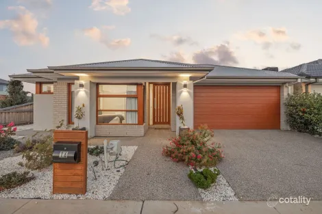 Property photo of 16 Pollen Street Mount Duneed VIC 3217
