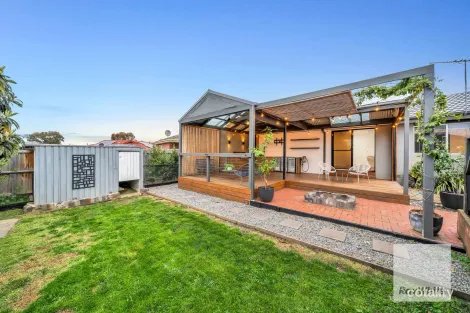 Property photo of 44 Toora Drive Westmeadows VIC 3049