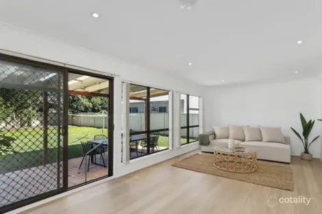 Property photo of 33 Ritchie Crescent Horsley NSW 2530