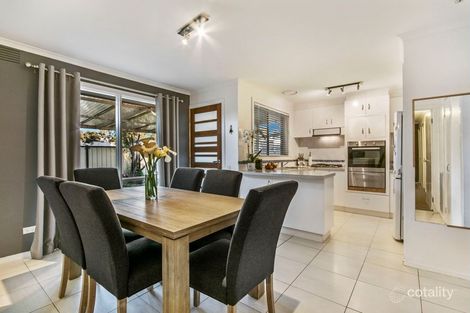 Property photo of 2 Heathmere Crescent Endeavour Hills VIC 3802