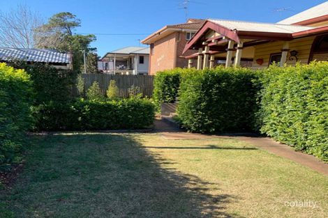 24 Wallace St, Newtown, QLD 4350