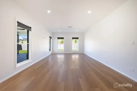 Property photo of 20 Currawong Drive Calala NSW 2340