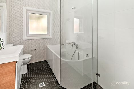 Property photo of 389 Condamine Street Allambie Heights NSW 2100