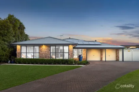 4 Welle Cl, St Clair, NSW 2759